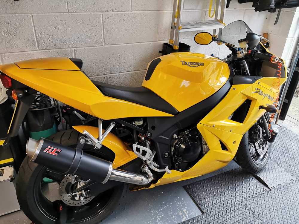 Triumph daytona discount 650r