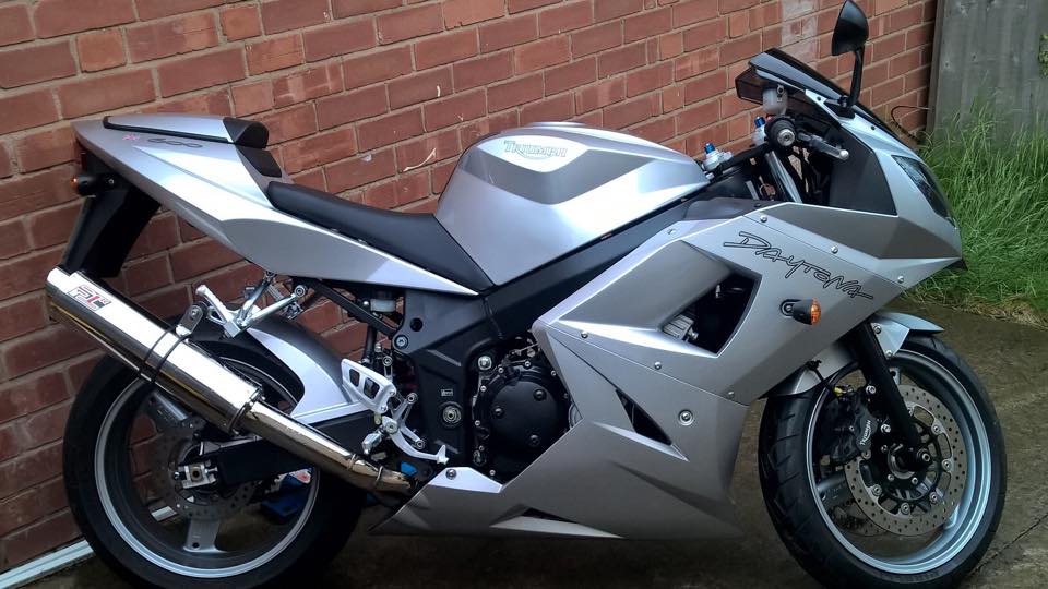 2002 triumph 600