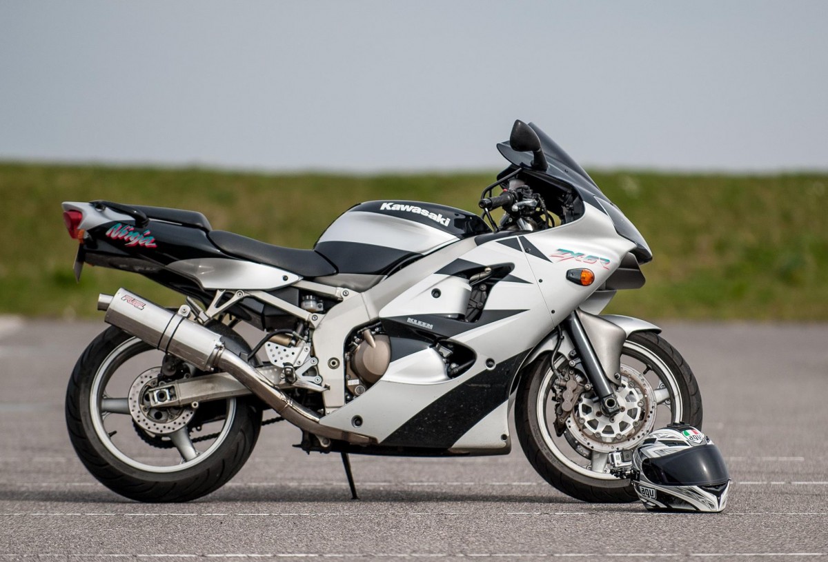 Kawasaki ZX6R J1 J2 2000 2001 Exhaust GALLERY