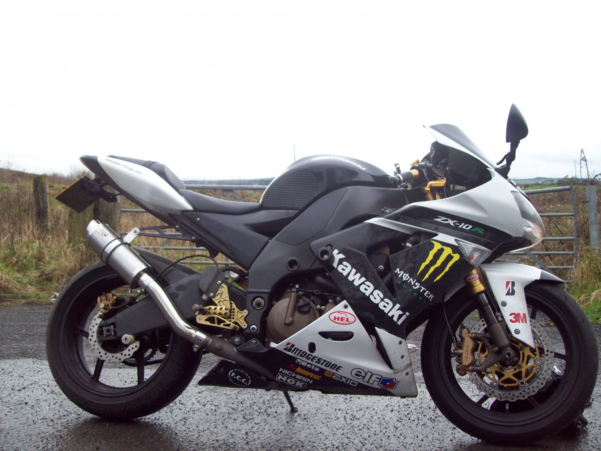 Kawasaki ZX10R 2004 2005 Exhaust GALLERY