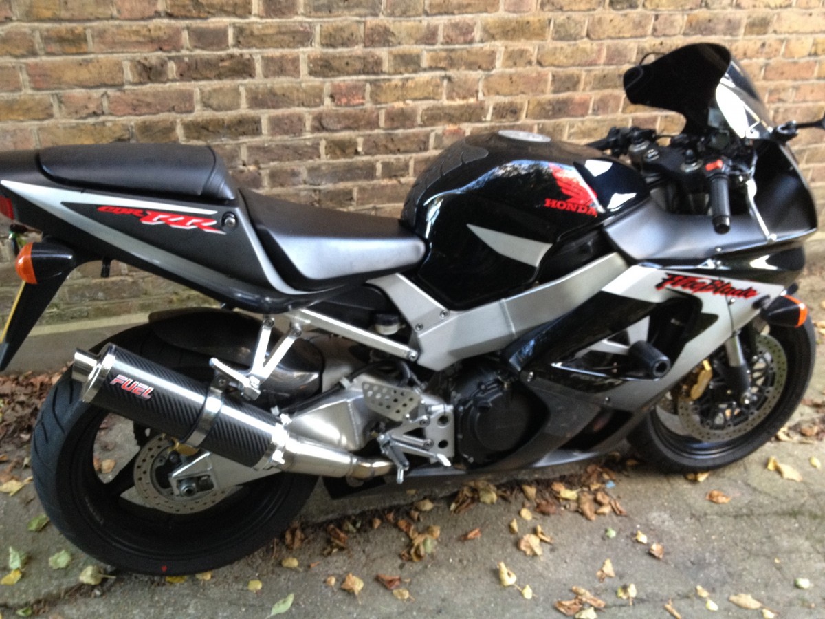 Honda CBR 929rr РіРѕРґ 2000