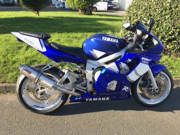 Yamaha R6