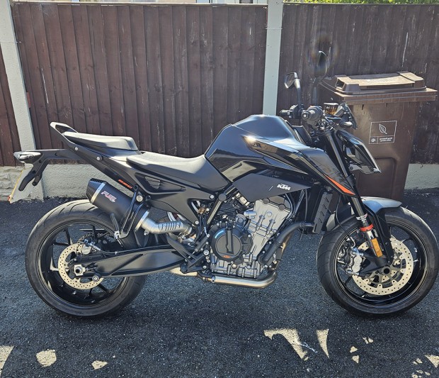 KTM 890 Duke