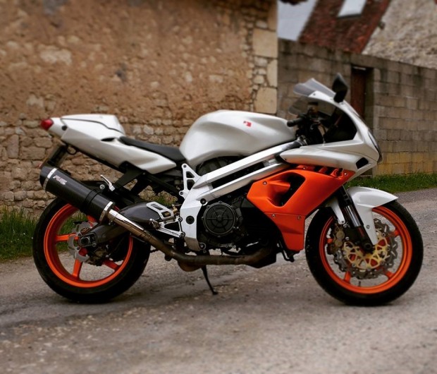 Aprilia SL1000 Falco