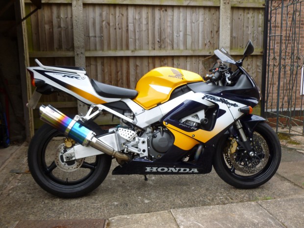 Honda CBR929RR Fireblade 
