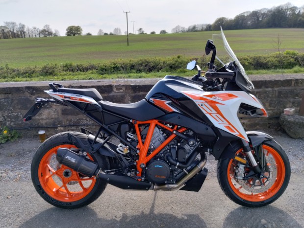 KTM 1290 Super Duke GT