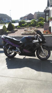 Suzuki RF900